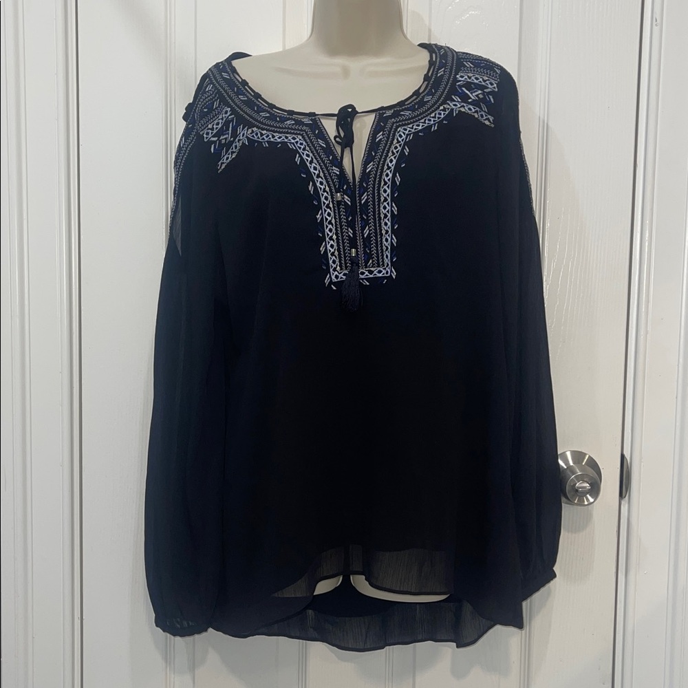 WhiteHouseBlackMarket Black Embroidered Women's Top size 14